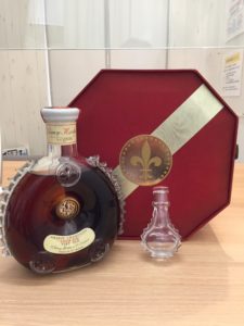 【ルイ13世ベリーオールド買取】レミーマルタンLOUIS XⅢ　700㎖　箱付（八角形箱）