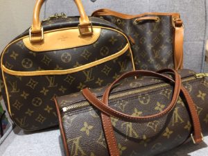 東京　質屋　買取【ヴィトンバッグ】かんてい局　亀有店
