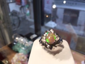東京　質屋　買取【オパールリング】かんてい局　亀有店　葛飾区　