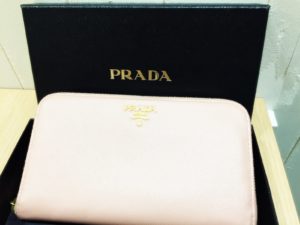 【亀有 質屋 買取】ＰＲＡＤＡラウンドファスナー【葛飾区高価買取No１宣言！】