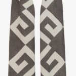 【亀有買取 亀有 質屋】GIVENCHYの新作ストールが女性へのギフトにピッタリ【質屋 買取】