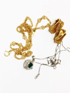 【 質屋 買取】K18ネックレスなど（貴金属）　買取【葛飾区高価買取No１宣言！】