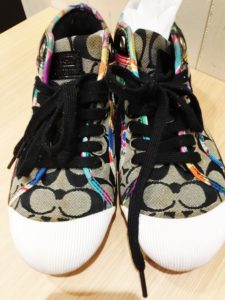 【 質屋 買取】COACH　スニーカーを　お買取【葛飾区高価買取No１宣言！】