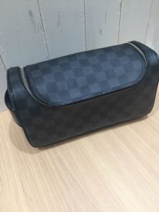 【質】ルイヴィトン　トワレポーチ　ダミエグラフィット　N47625　質預かりしました【葛飾区で質屋といえば】葛飾区・足立区・東京都・千葉・埼玉葛飾区・足立区・東京都・千葉・埼玉