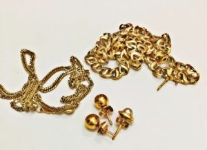 【質】K18ネックレス・ピアスをお預かり致しました！【質屋かんてい局亀有店 】葛飾区・足立区・墨田区・江戸川区・松戸市・北千住・東京都・千葉・埼玉・喜平・貴金属・K18・買取・質