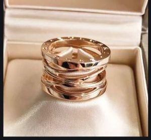 ブルガリ B-Zeroシリーズの人気の秘密 ジュエリー 腕時計【質屋かんてい局亀有店】葛飾区・足立区・東京都・江戸川区・松戸・千葉・埼玉・BVLGARI・時計・買取・質