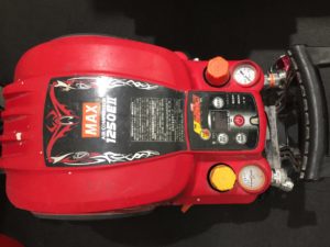 【質】高圧エアコンプレッサAK　HL HH　1250EⅡ（27L)をお預かり致しました！【質屋かんてい局亀有店 】葛飾区・足立区・墨田区・江戸川区・松戸市・北千住・東京都・千葉・埼玉・時計・腕時計・買取・質