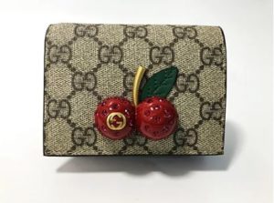 【販売実績】グッチ　チェリーモチーフ　コンパクトウォレット　【かんてい局亀有店】