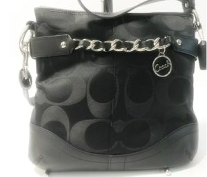 【販売実績】一つは持っておきたいコーチ定番　シグネチャーシリーズのバッグ　【かんてい局亀有店】