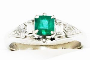 【質 宝石】エメラルドのリングを質預かりいたしました！【かんてい局亀有店】葛飾区・足立区・墨田区・江戸川区・松戸市