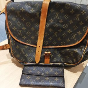 【買取】ヴィトン　ソミュール35　M42254/ポルトフォイユサラ　M61734をお買取致しました！ 【かんてい局亀有店】葛飾区・足立区・江戸川区・荒川区・松戸市・八潮市