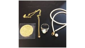 【買取】昭和61年　御在位60年10万円金貨・PT900オパール指輪などの貴金属を買取！【かんてい局亀有店】葛飾区・足立区・江戸川区・荒川区・墨田区・松戸市・八潮市・横浜市
