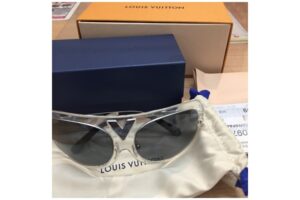 【買取】ルイヴィトン（Louis Vuitton）サングラス　Z0978E クリア プラスチック フロントV 透明をお買取致しました【かんてい局亀有店】葛飾区・足立区・江戸川区・荒川区・墨田区・松戸市・市川市・船橋市・八潮市・横浜市